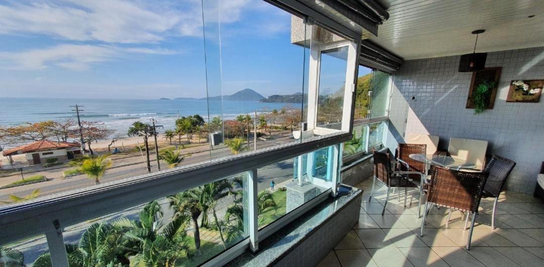 Praia Grande Ubatuba. Vista P/ o Mar Exterior foto